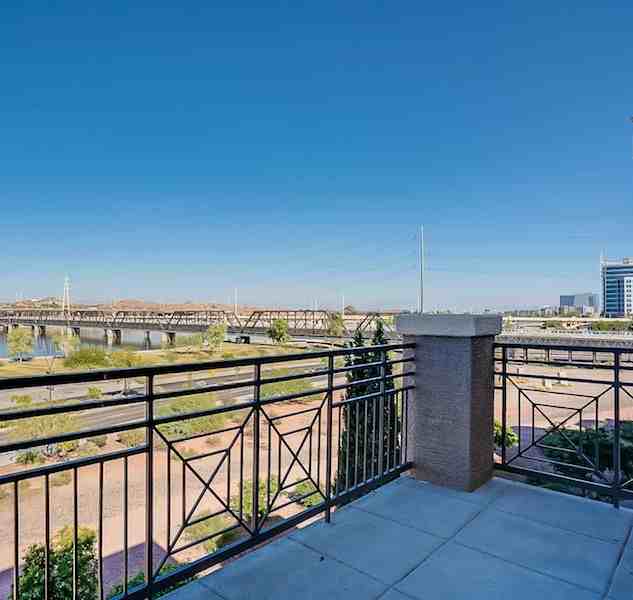 Regatta Pointe- Condos in Tempe